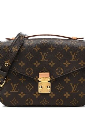 Authentic Louis Vuitton Monogram Canvas Crossbody MM with Gold Hardware